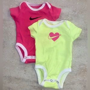 2 Nike Baby Girl Short Sleeve Shirts